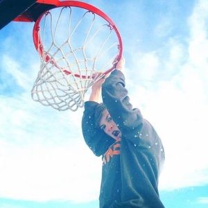 Meet your Posher, Simon